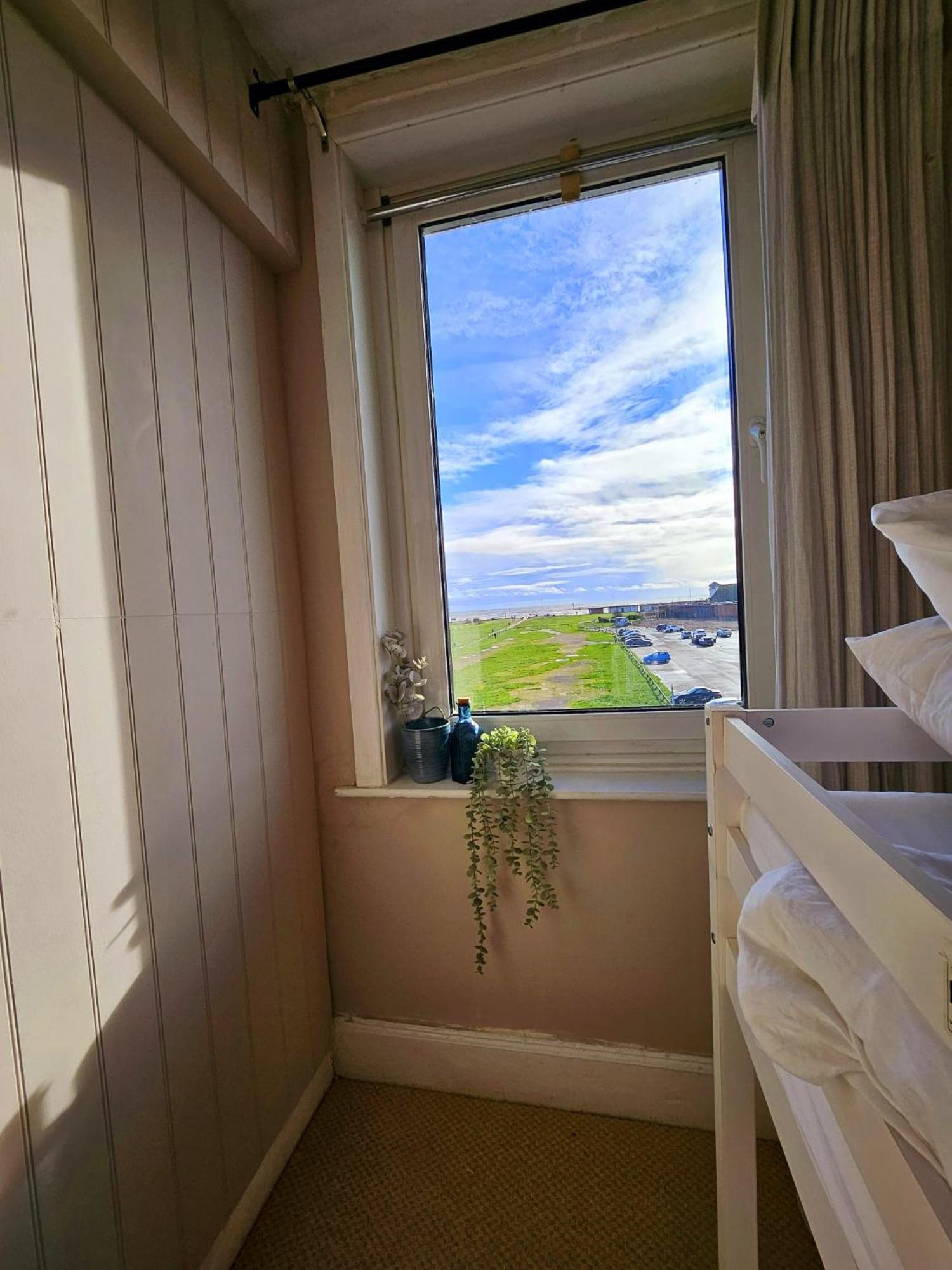 Seaview 2 Bedroom Apartment Littlehampton Exterior foto